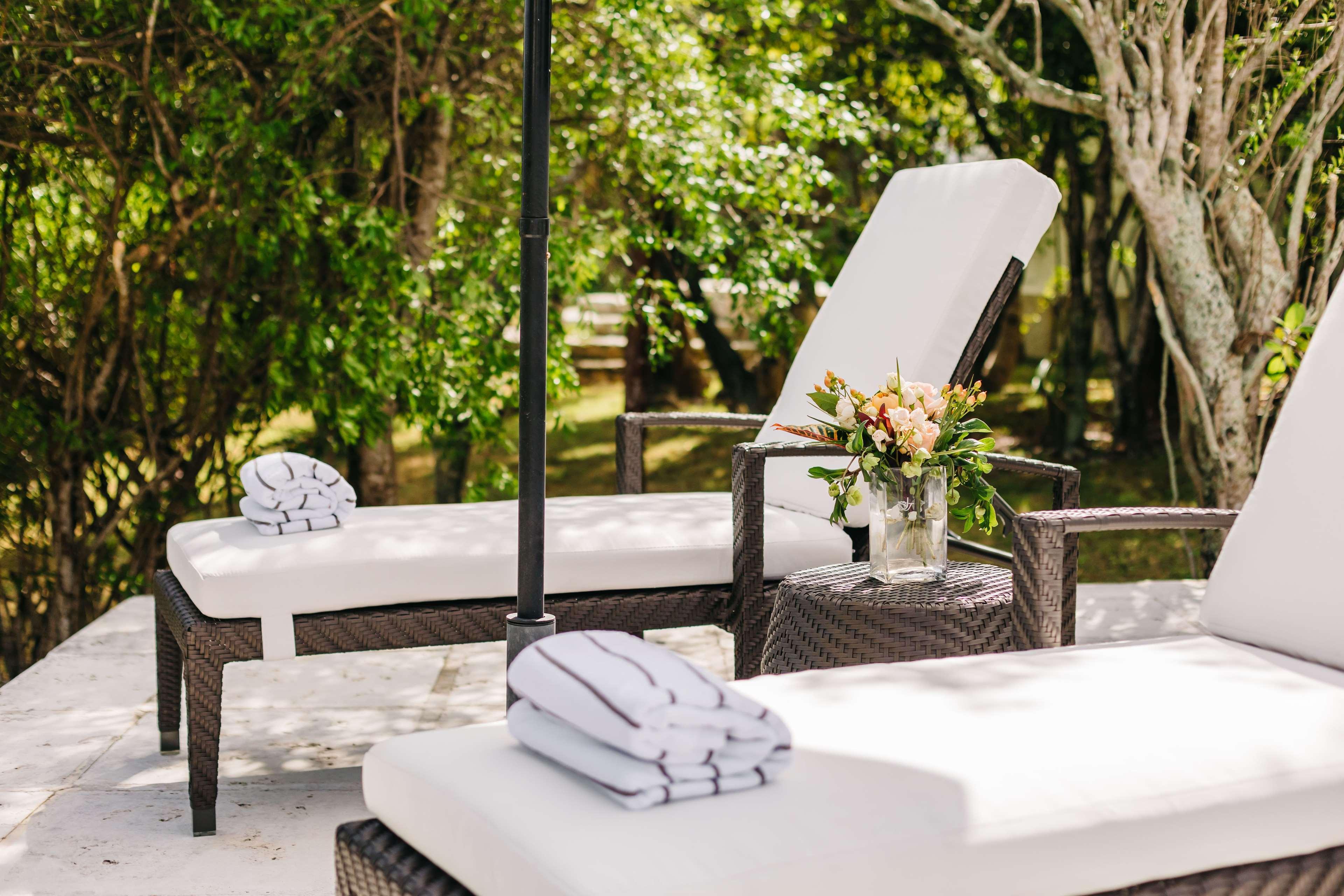Pink Sands Resort Dunmore Town Экстерьер фото